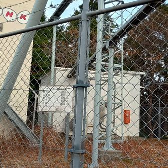 な、な、なんと😱
NHKと民放の神崎放送局が山頂に君臨しています