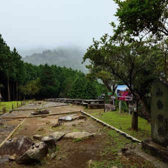 見晴らし台…誰もいません
東屋に数人
