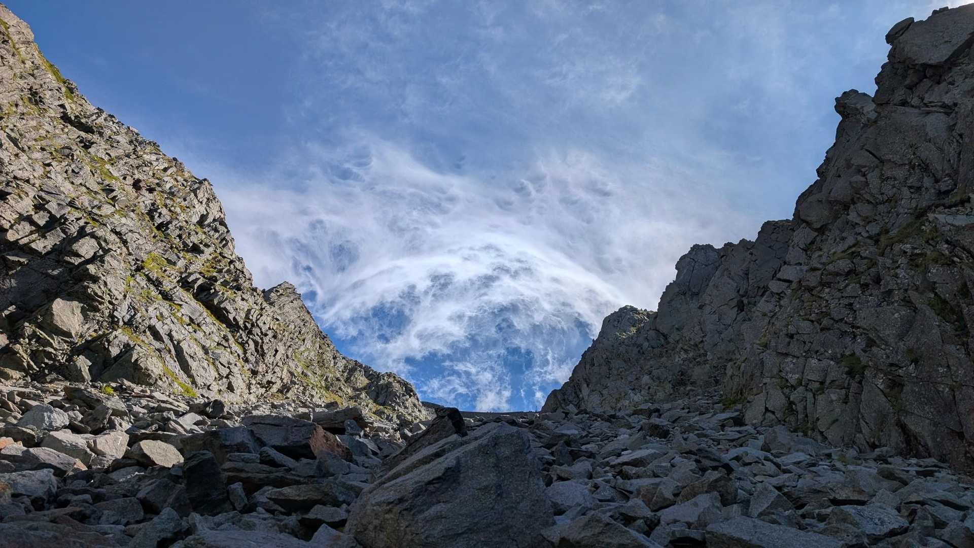 雲がやべー