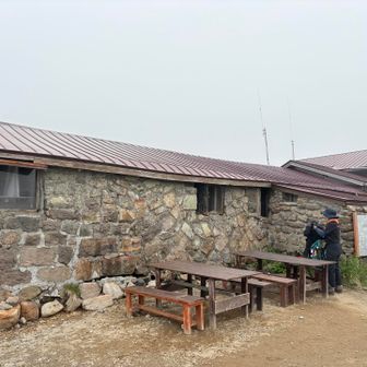 黒岳石室
