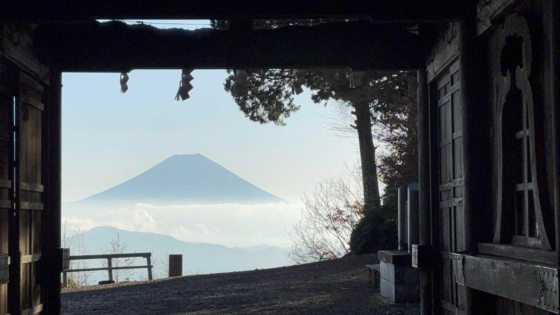 肝心坊-中適坊-晴雲坊-敬慎院-七面山-明浄坊-安住坊 縦走コースの写真