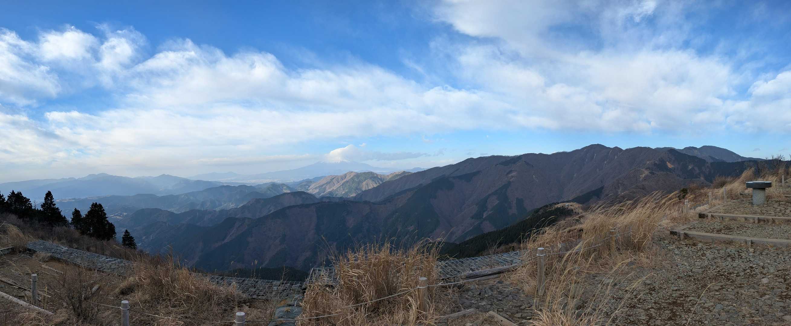三ノ塔-烏尾山-行者ヶ岳-木ノ又大日-塔ノ岳-小丸-鍋割山 縦走コースの写真