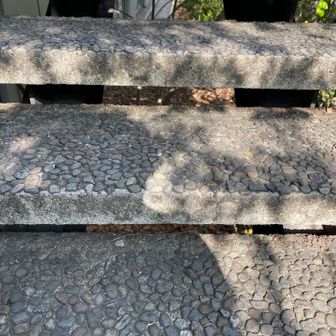 ガレ場💦
浮石に注意しながら歩く🚶
転倒すると滑落して即死ですからね😭