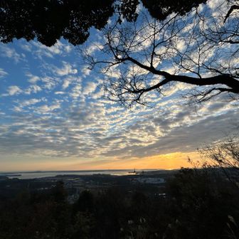 2025年も終わります
名古屋に転勤して１年になりました。
ようやく自分の居場所が確立出来たし、結果も出せた年になりました！

色々ありましたが周りの方々に助けてもらいながら、新たな世界が広がった充実の時間となりました！

2026年も山を通し、YAMAPを通し、一年終わる時に公私共にやり切ったと言える一年にしたいと思います♬

どうも一年間ありがとうございました😊
良いお年を！！