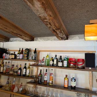 時間あるので湯俣山荘寄り道
バー🍷があるわ