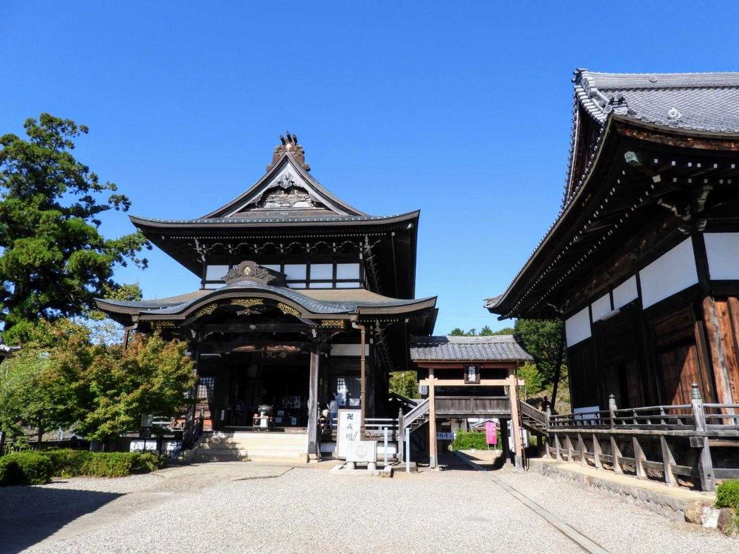 先ずは本堂に🙏