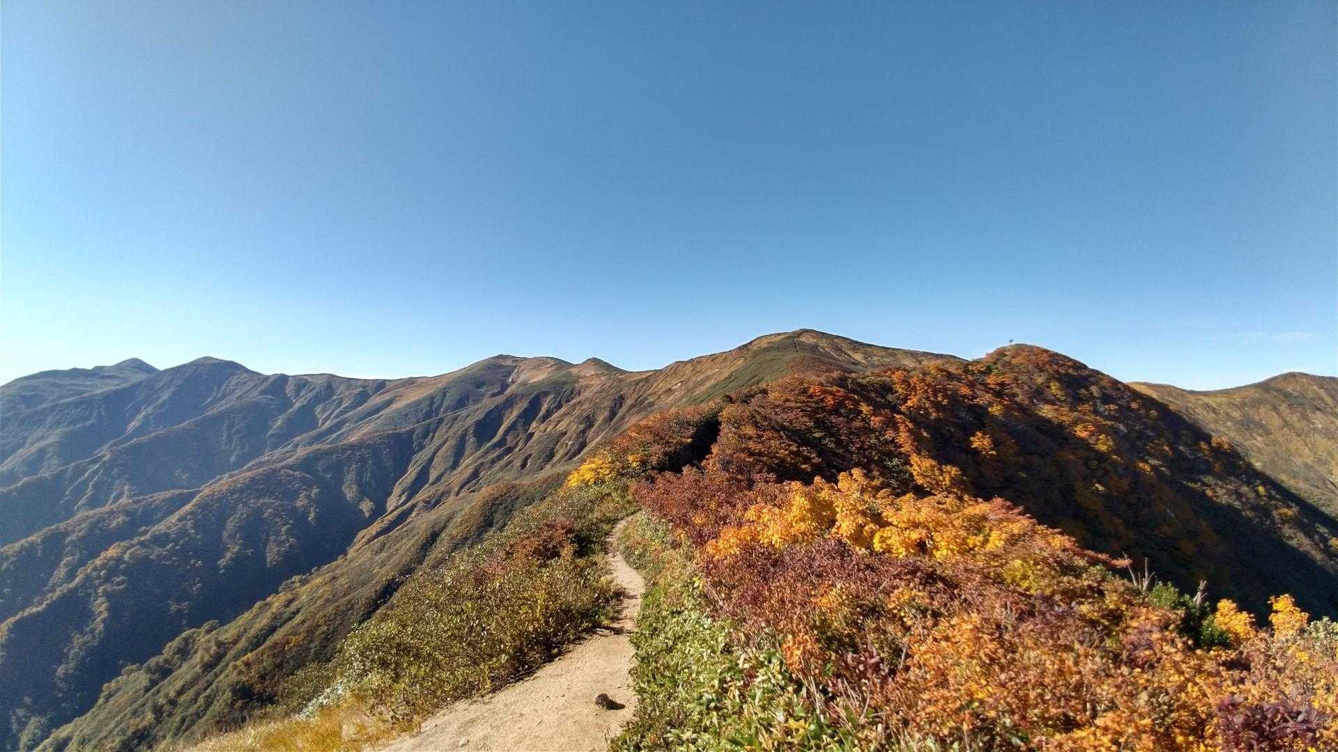 清太岩山-ユーフン山-竜門山-西朝日岳-大朝日岳-小朝日岳 周回コースの写真