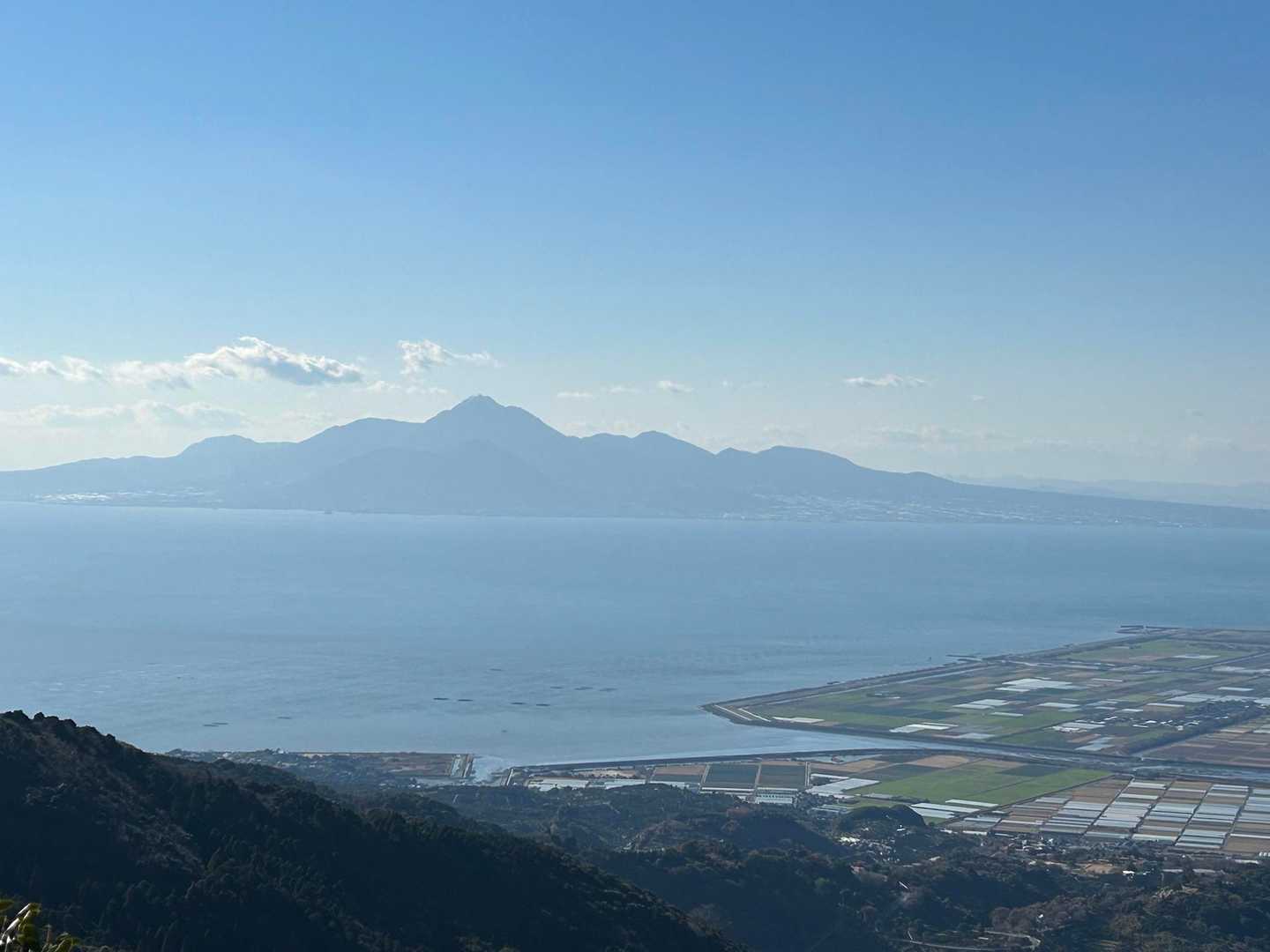 普賢岳と有明海
山から見る海が好きでたまらない