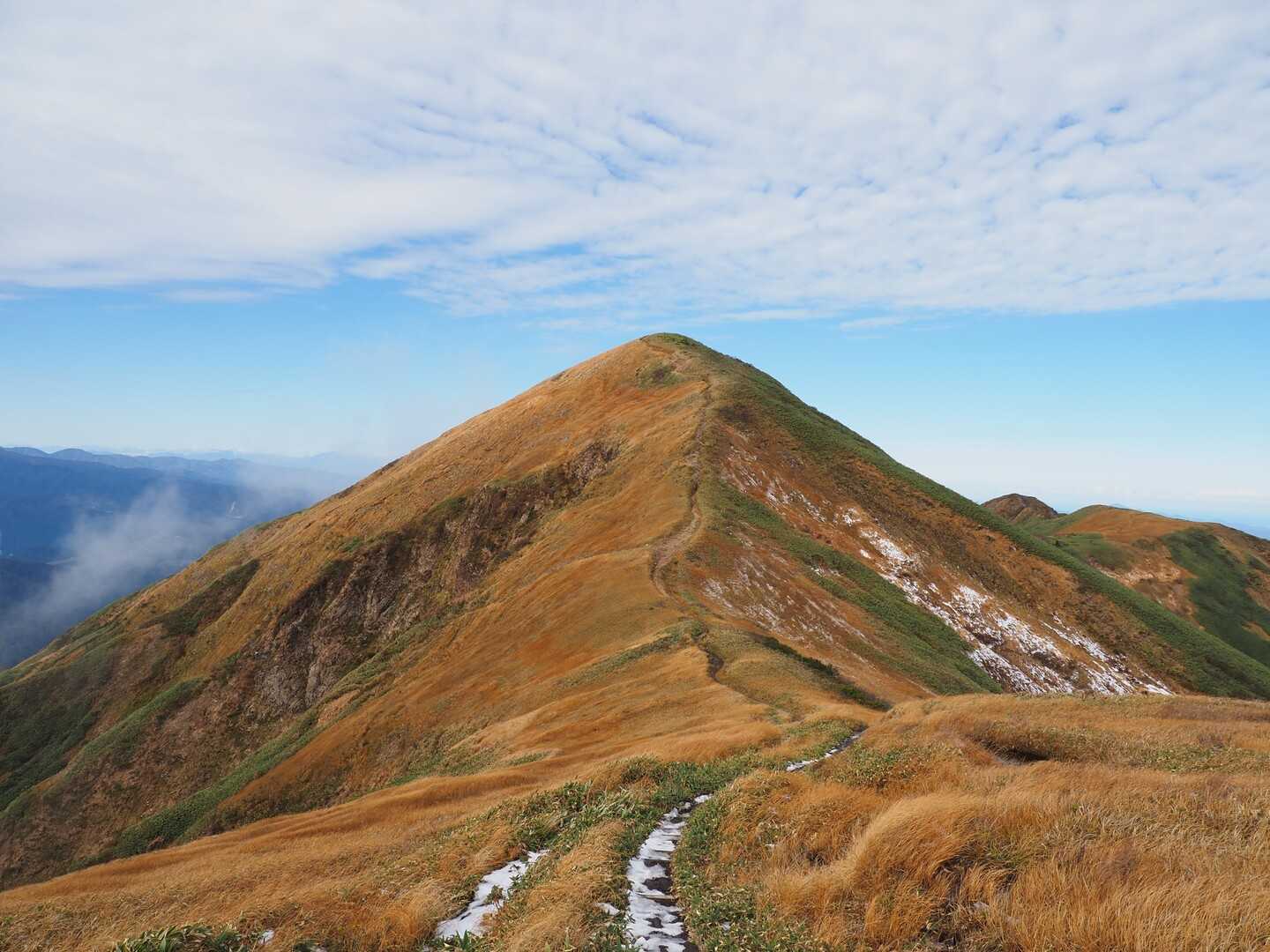 割引岳の写真