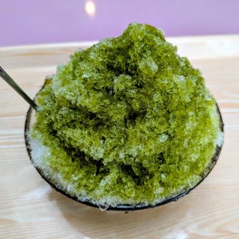 この季節初のかき氷🍧200円