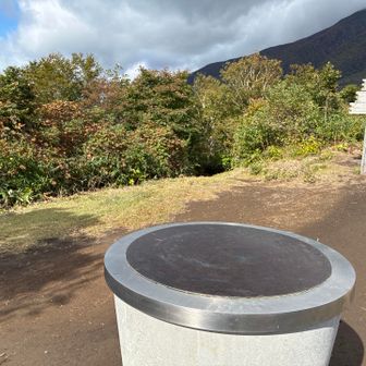 こちらから下山します