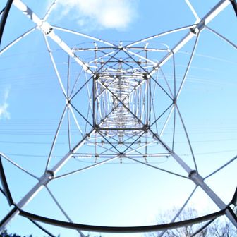 こんな感じになるんだね。
別の方の評価としては使う機会が限られると言われてますが、人の目って広角の中の一点フォーカスでしょ。没入感ないけど、自分で見た感じの隅を見る感じなので、見いてないところを見てる感じと奥行きを含めて風景が撮れるのかな。
私は好きかも。
見て見て、なんなのか訳わかんない🤭
3000メートル越えで発揮させてみたいな🥰