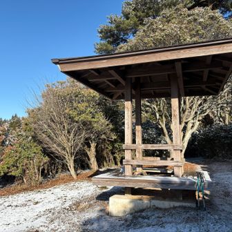 東屋で一休み🤣