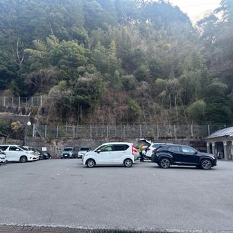 無料駐車場に到着〜
まだ余裕がありました！