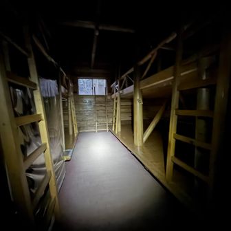 6時前には
いっぱいだった小屋の中
残りはボクひとり🤣