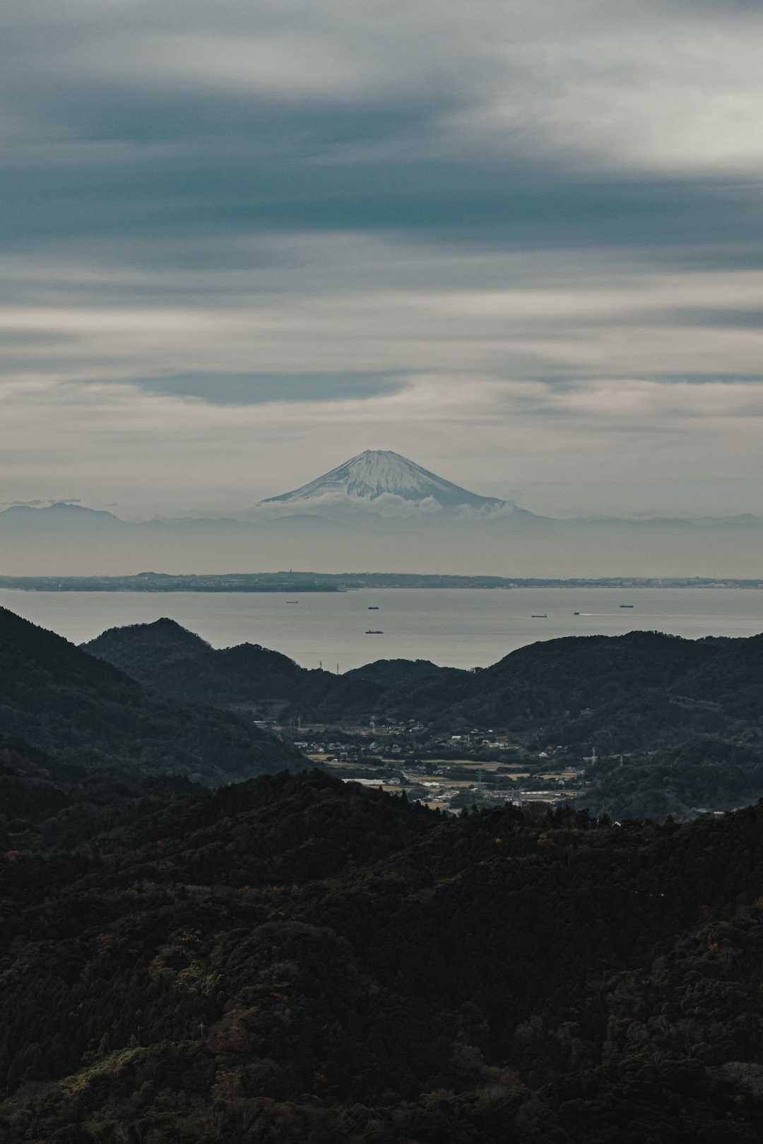 雲の中の富士山
