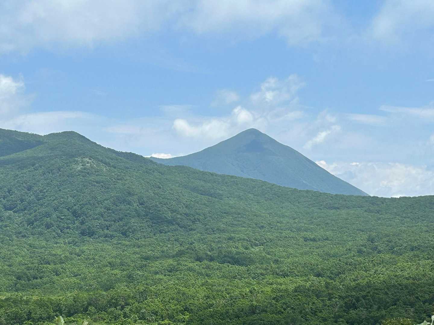 雲が取れ磐梯山が綺麗に見えました♪
