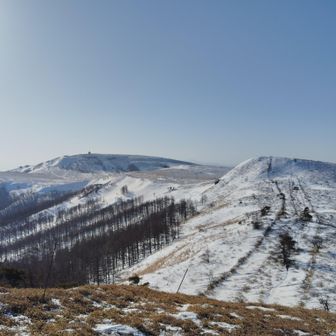 手前が南の耳、奥が車山です
車山まで帰ります