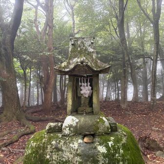 不動明王様かな？が祀られています。
合掌🙏