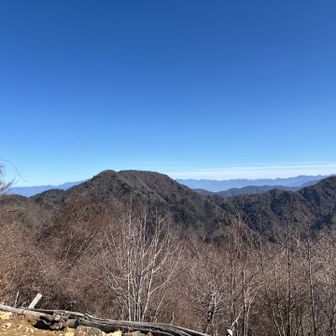 これは、さっき登った三方分山です。