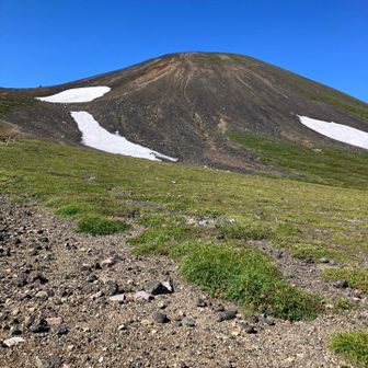 旭岳山頂を振り返る