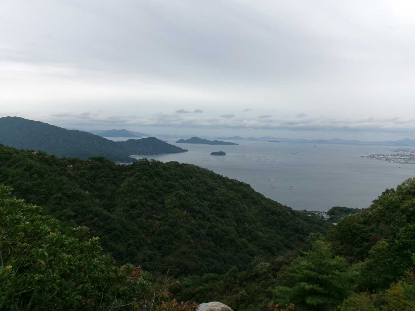 展望岩から③