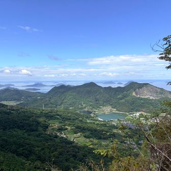 出釈迦寺奥之院から見る天霧山