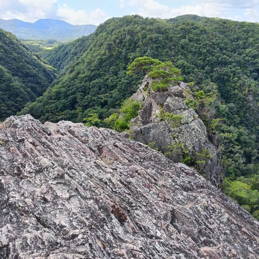 百丈岩💞