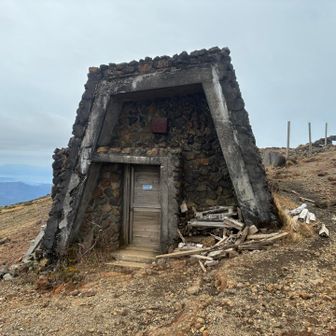 熊野岳避難小屋