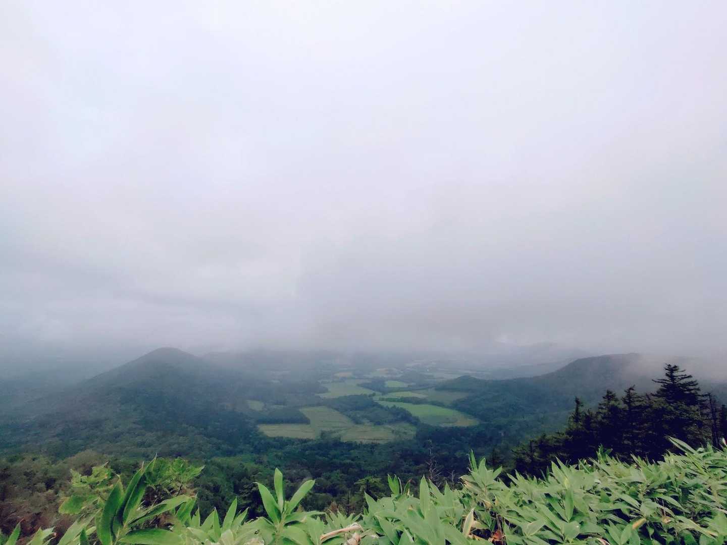 早速、平野と山々が綺麗に見えるであろう所。かなりうすいながらも見えてます😆