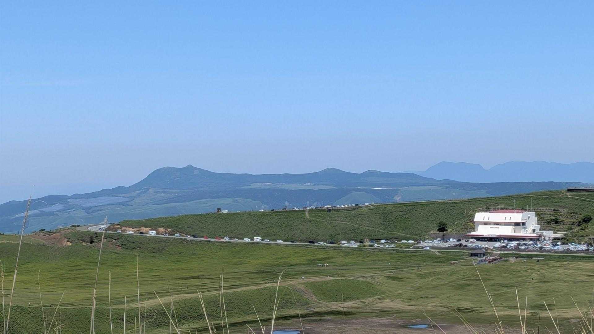 渋滞の様子。
平日でも渋滞するんですね💧
