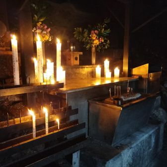 ゾロアスター教じゃなくても宗教に火は欠かせない