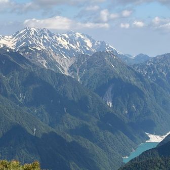 立山方面　黒部湖が見えるですね