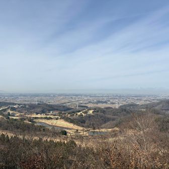 いいねー✨

今日は霞んでいるので、もっと良い景色は次回に！
（下にゴルフ場⛳️）