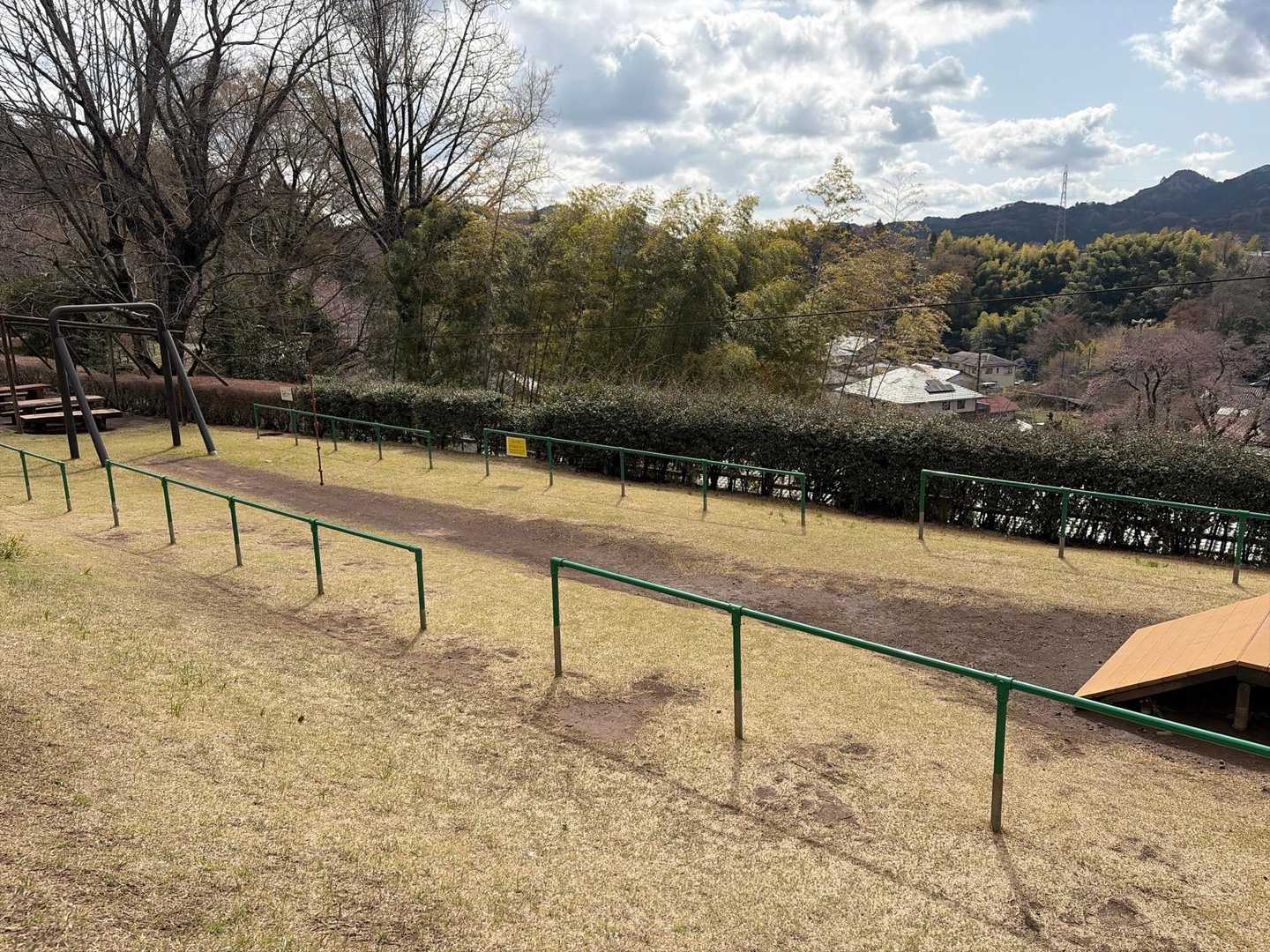 後少し…公園の誘惑( ꒪Д꒪)
ちょっと…やりたいです…私