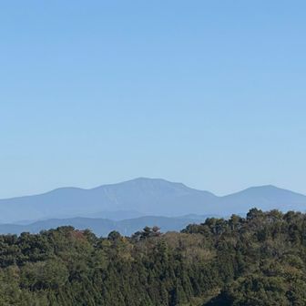 岩手山と秋田駒ケ岳？