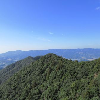 フラットな稜線 どこだろう？