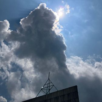 反射板と☁️✨