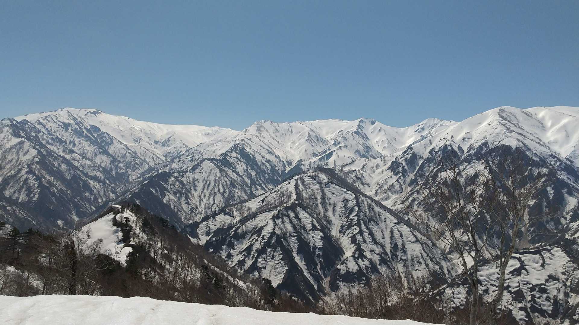 飯豊梅花皮荘バス停-倉手山登山口-倉手山 往復コースの写真