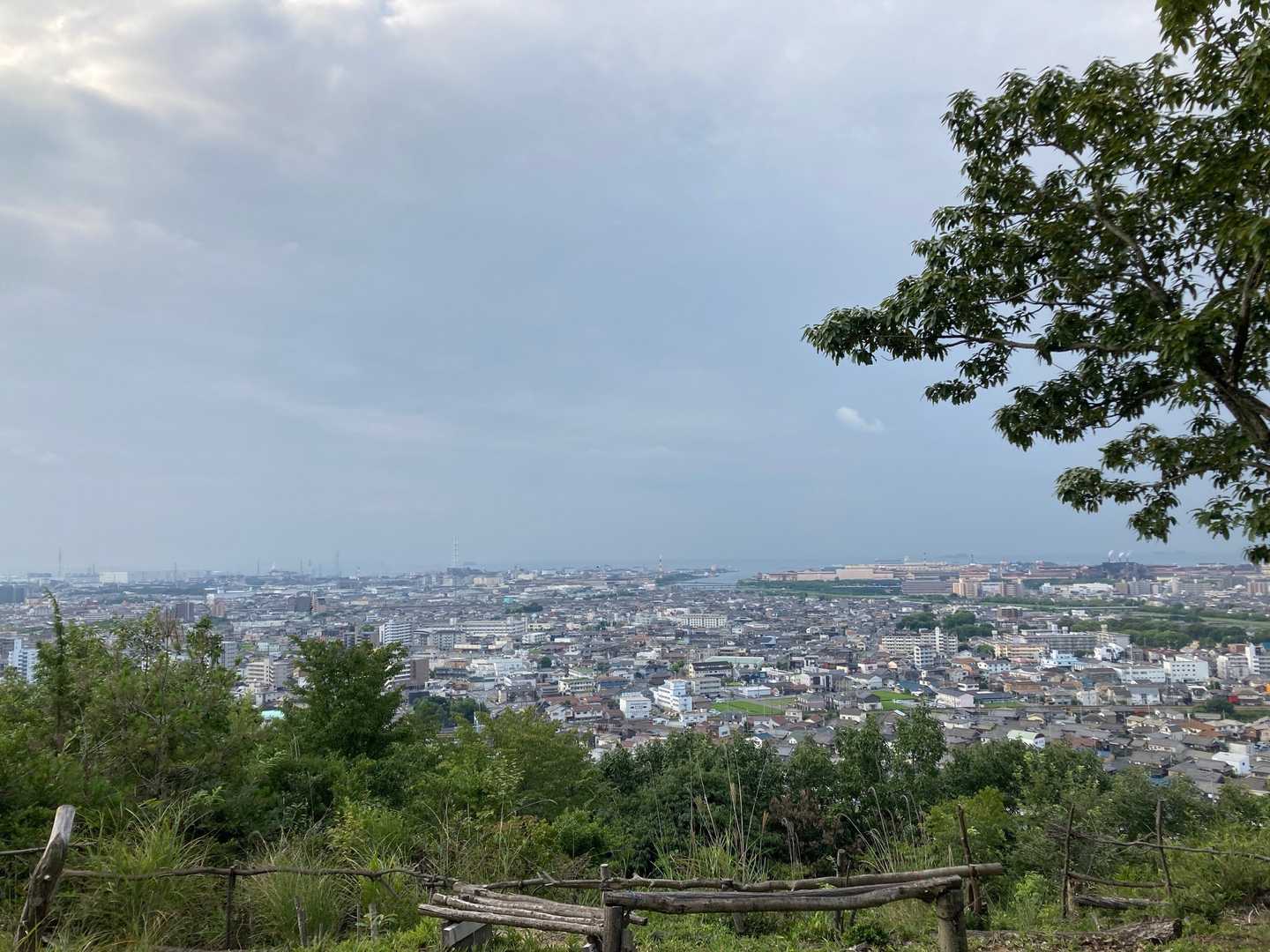 山﨑山登山口には大スズメバチ巣
あり注意⚠️の案内あり
ご親切にありがとうございます😊