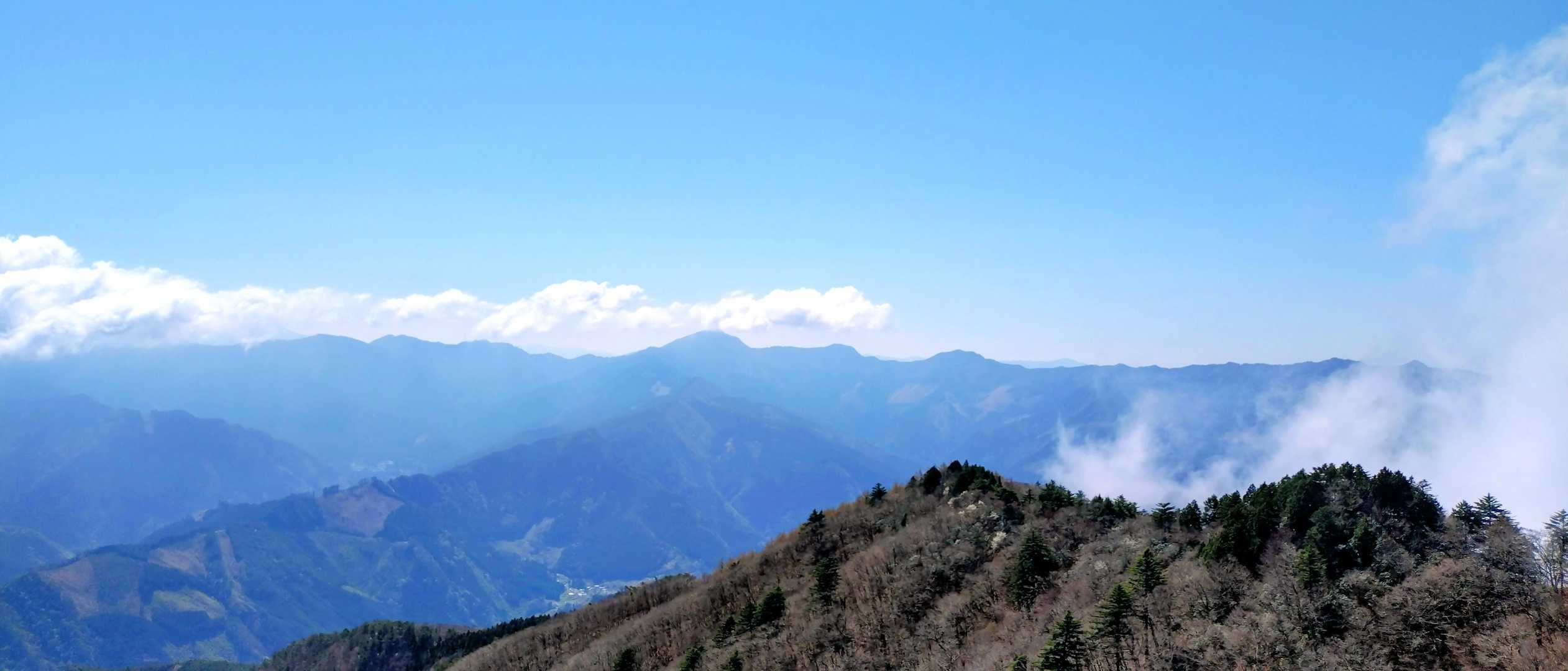 次は豊受山に向けて出発です！
道中開けた所からの景色✨️