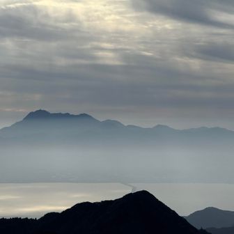 方角的に阿蘇山かなと