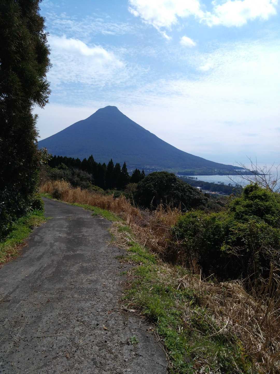 ここからが長いアスファルトロード🤣💦