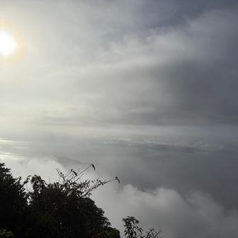雲が減って少しだけ見えてきました