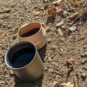 おかんさん、ミル持参！
山頂で挽いたコーヒーをいただきました！
挽きたてのコーヒーはとってもとってもおいしかったです！