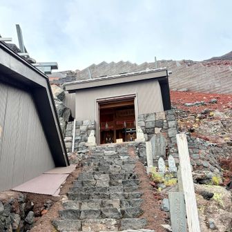 「浅間神社の奥宮」
至る所に神社がありました⛩️