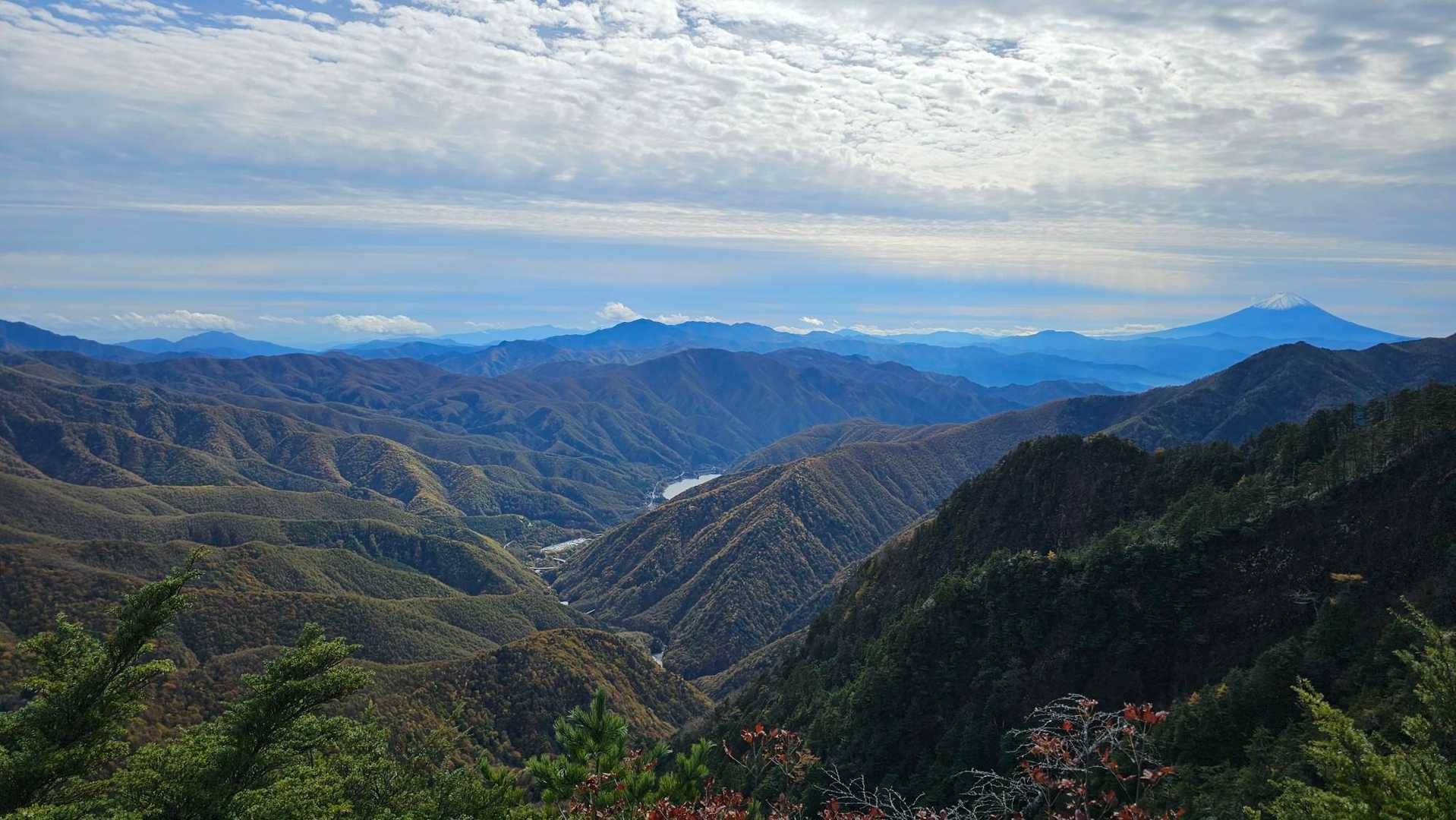 鶏冠山山頂より