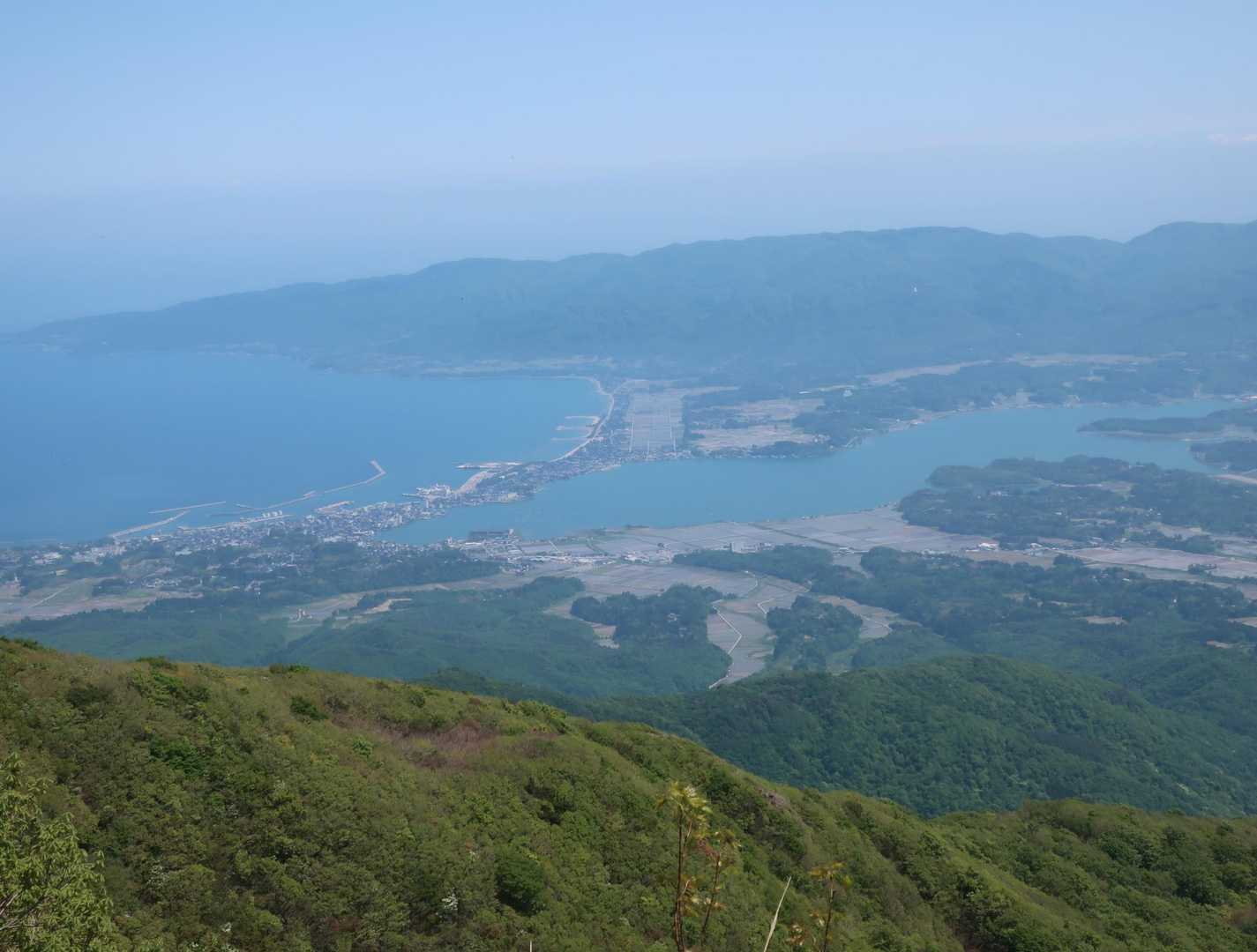 加茂湖と日本海