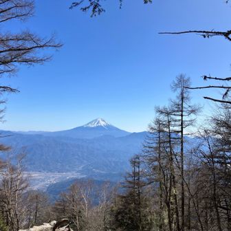 櫛形山山頂より