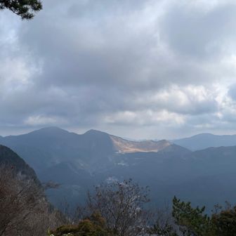 曽爾高原が見える。